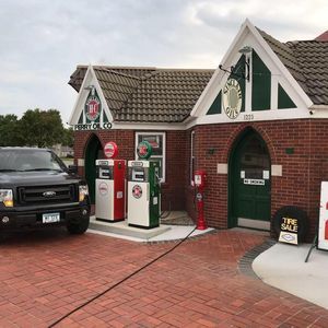 Meet your Posher, Roger